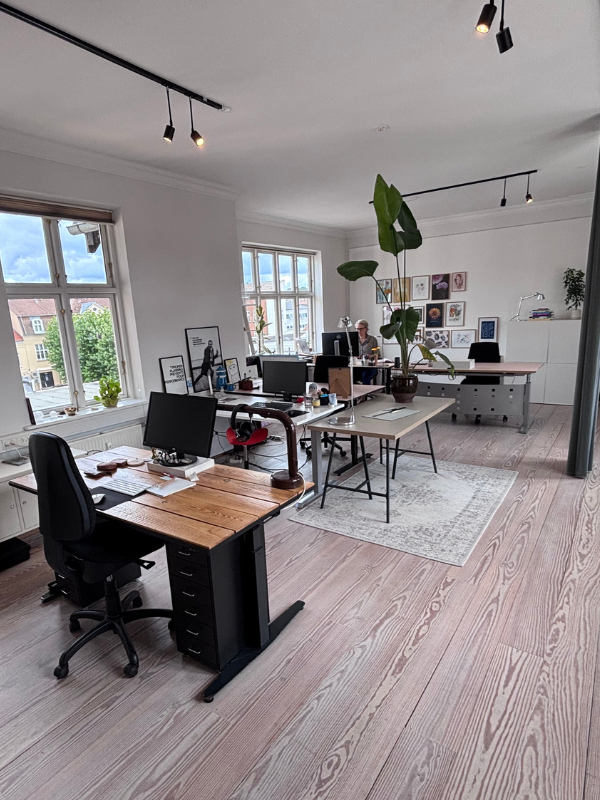 Kontorpladser ved kontorfællesskabet og kliniklokalerne på Vestergade 9 i Silkeborg - Udlejning af erhvervslokaler ved lokalerne.dk